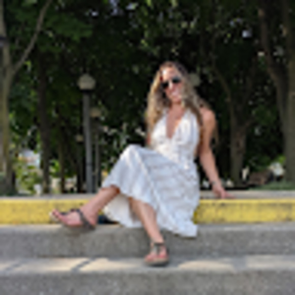 Meet your Posher, Jeneane - Picture 1 of 1